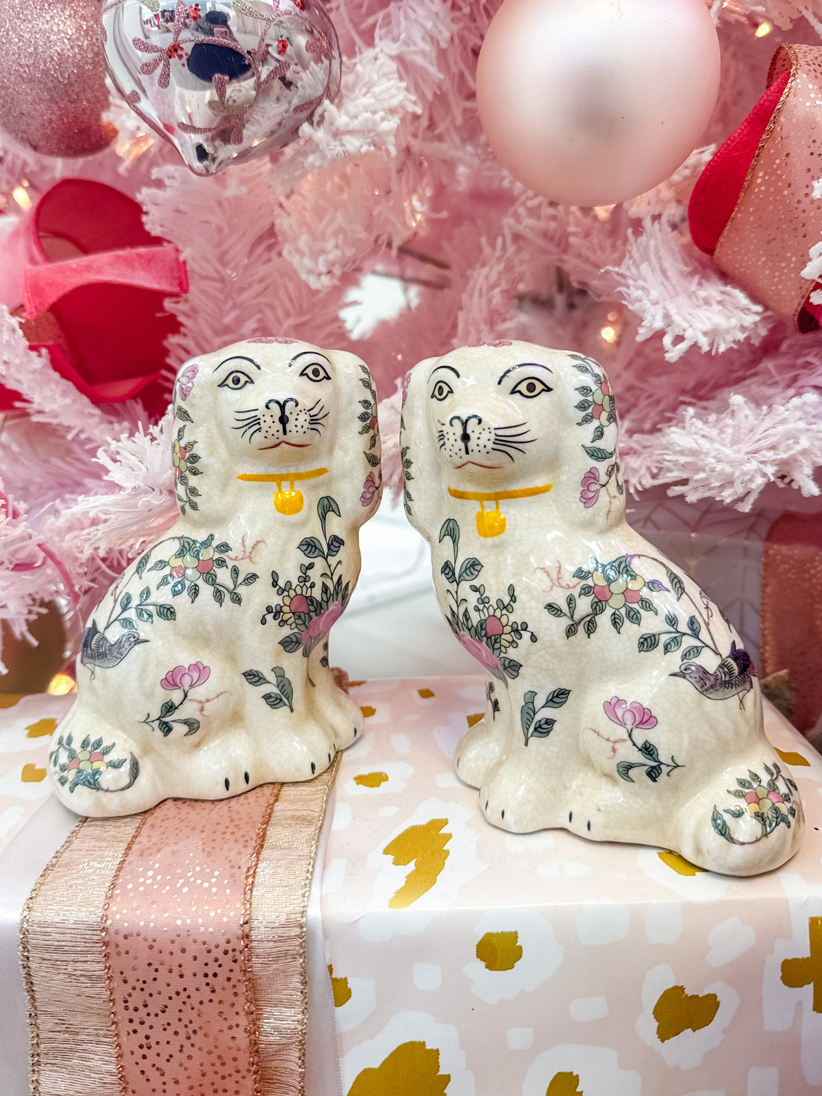 Staffordshire Dog-Rose Medallion-Med