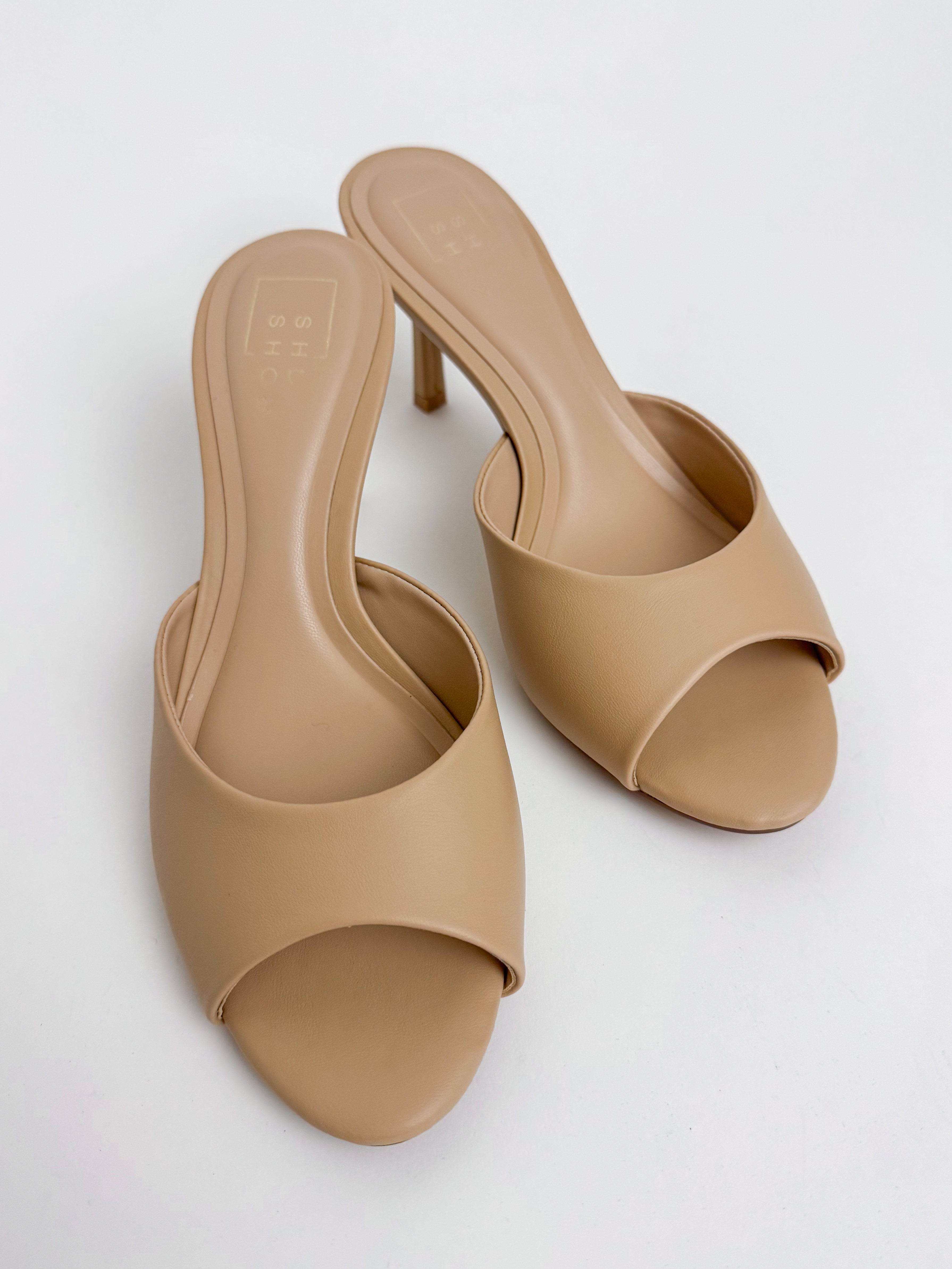 Elaine Heel