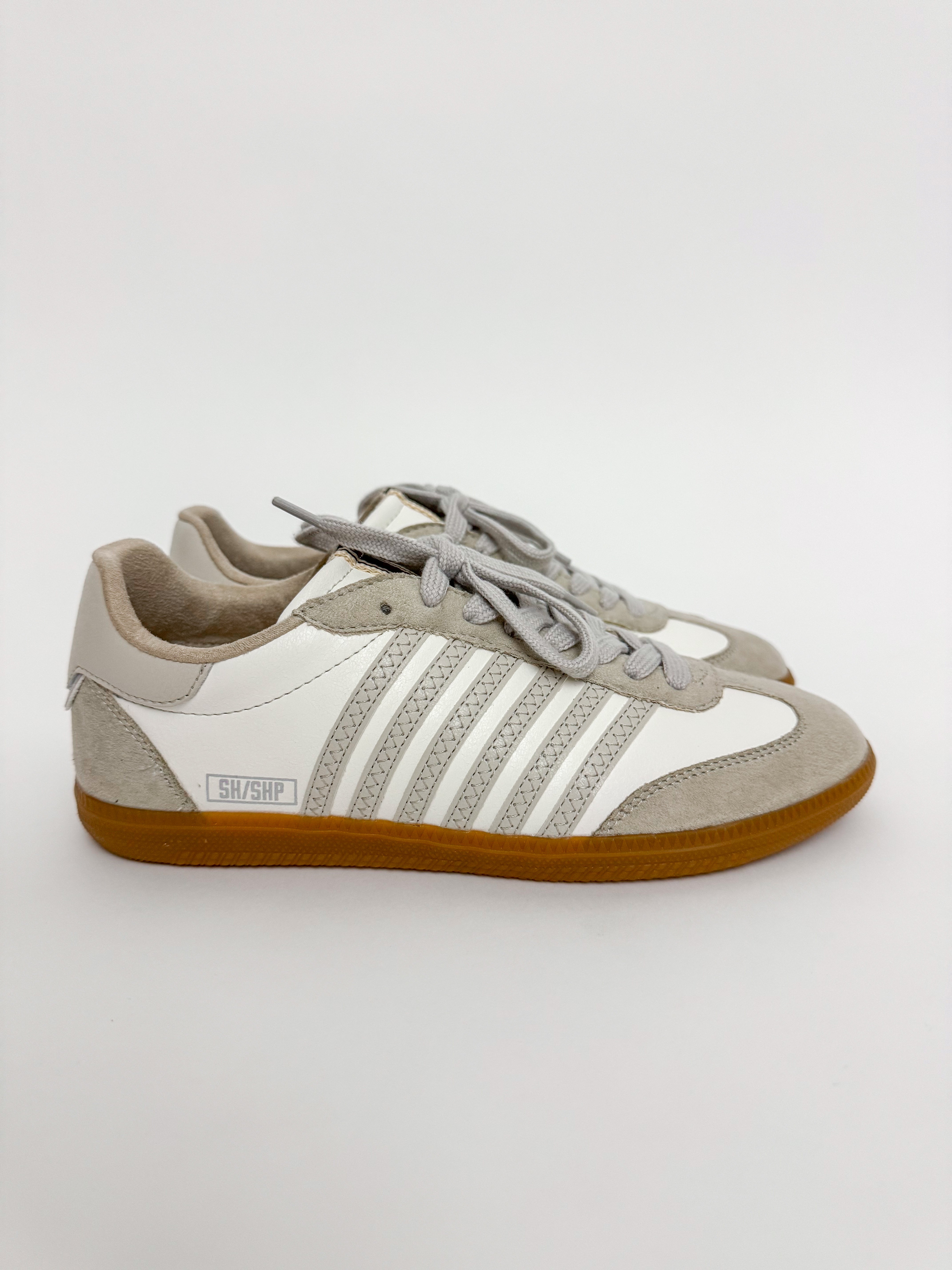 Stevie Sneaker