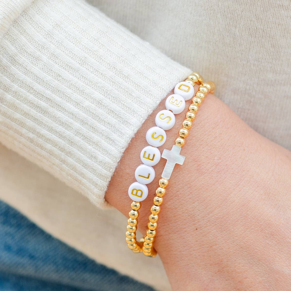 4mm Stretch Breaded Bracelet w/ Cross