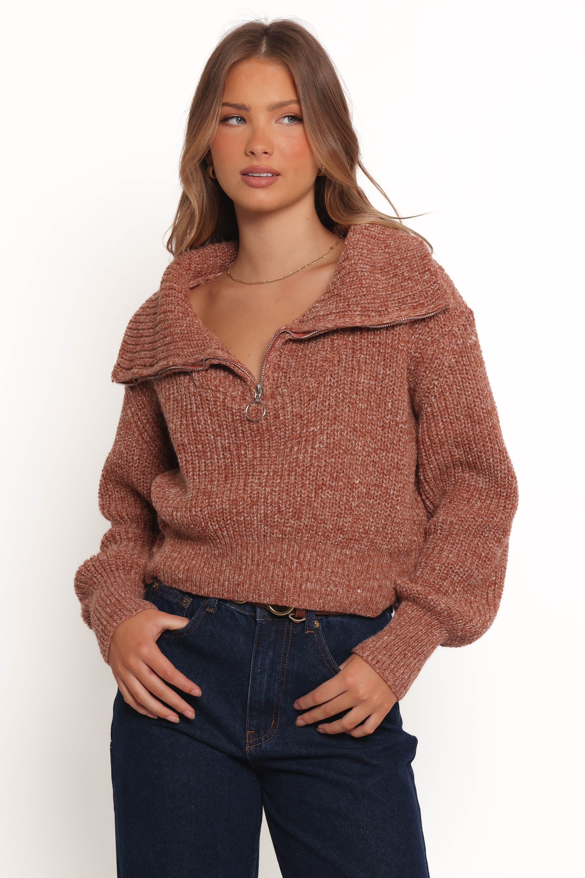Hallow Collar Quarter Zip Sweater - Brown